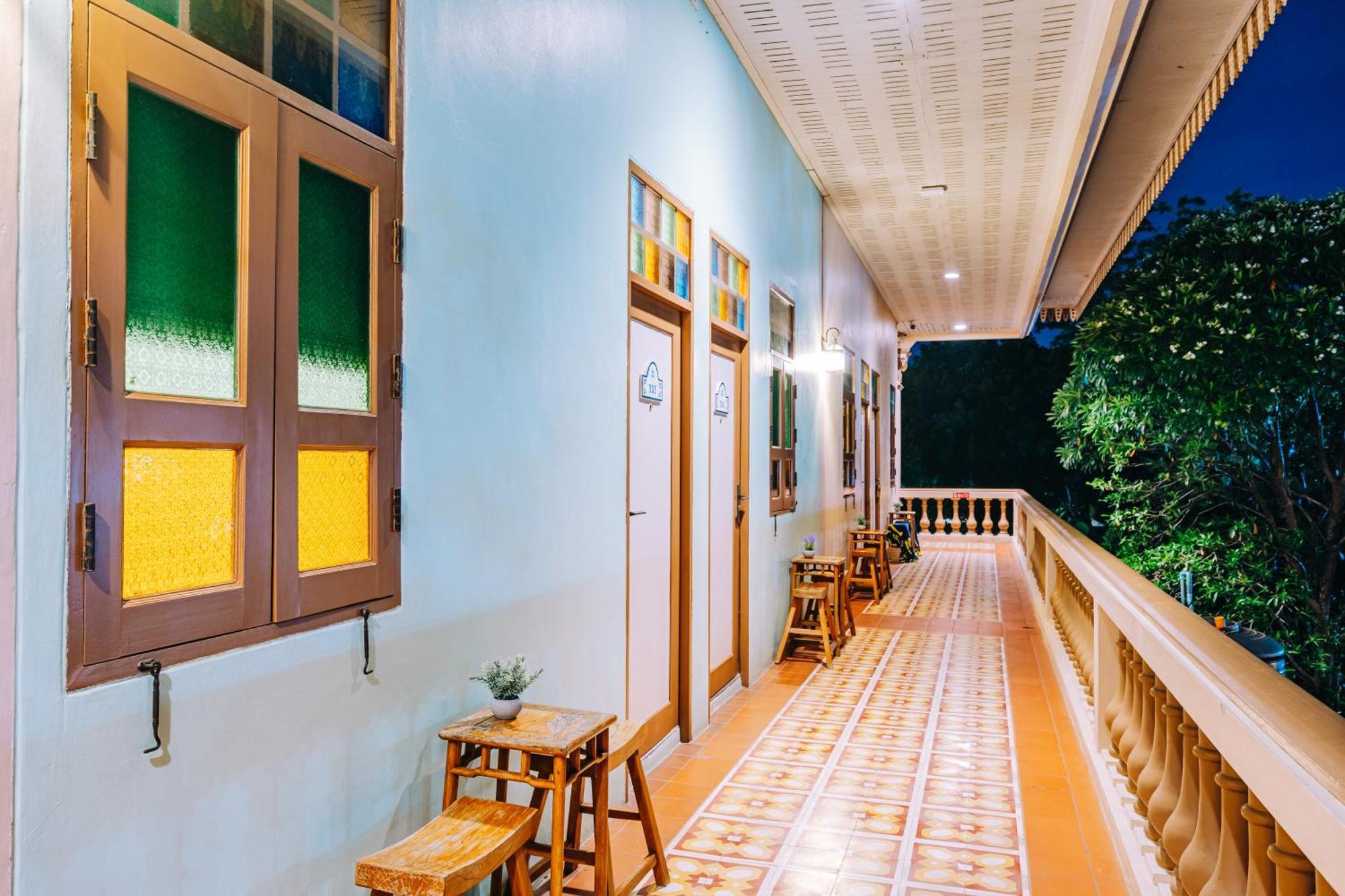 O'Nya Phuket Hotel Экстерьер фото